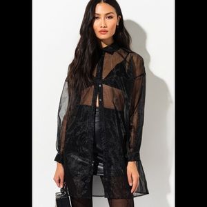 FREE SHIPPING Akira Label BUTTON DOWN BLOUSE